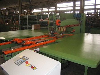 Faltkisten-Nietmaschine M215-2 Corali